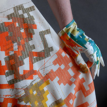 Sanzi Kermes, Textiles costumes